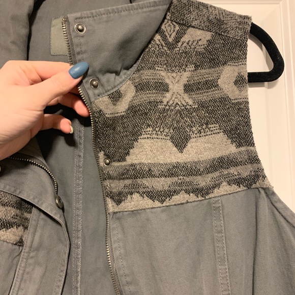 Grey utility vest- tribal accent - Picture 2 of 3